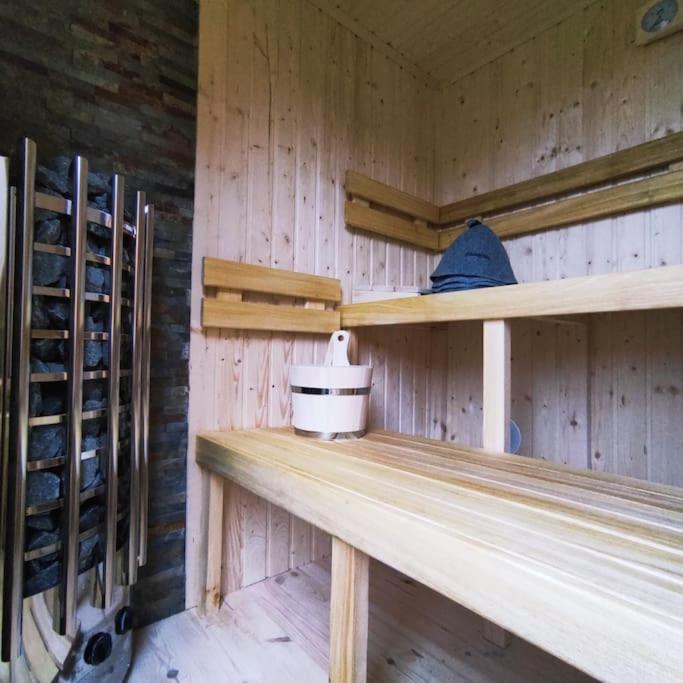 Slusarnia-domek Z Sauna Nad Jeziorem, Kaszuby